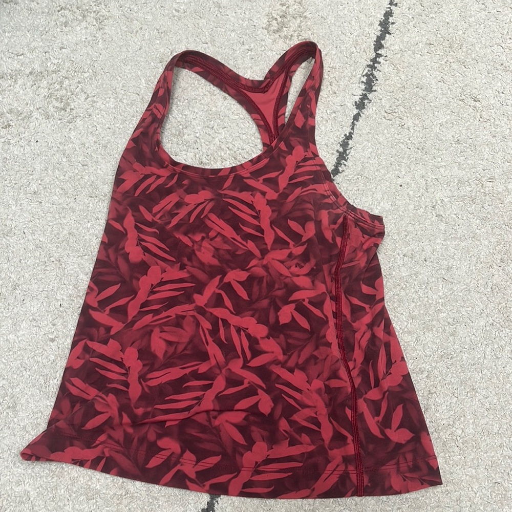 Lululemon top